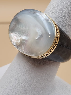 Vienesse Mother Of Pearl/14k Gold/Larkavite Stone Ring Size 8